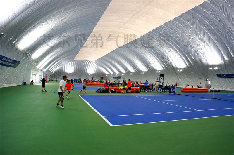 無梁無柱的大跨度氣膜建筑是靠什么支撐的？