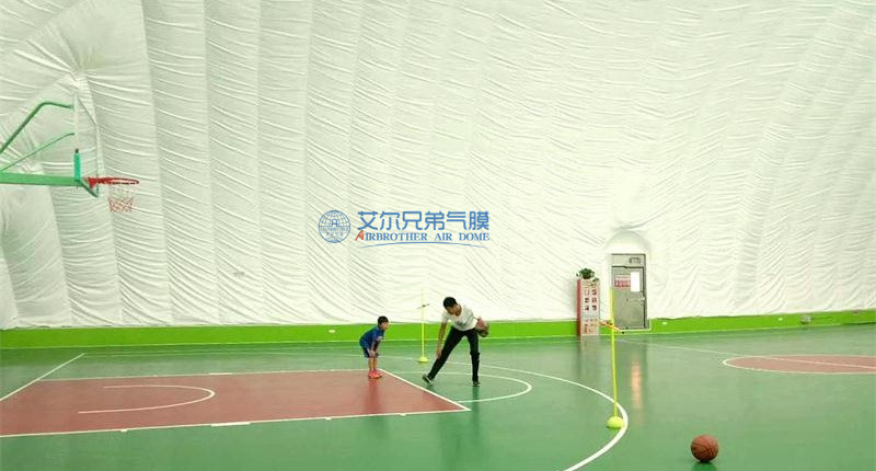 氣膜籃球館內部 氣膜籃球館內部